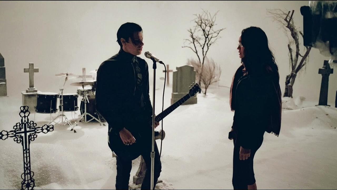 @yungblud & @JesseJoStark On the set of Zombie part 3