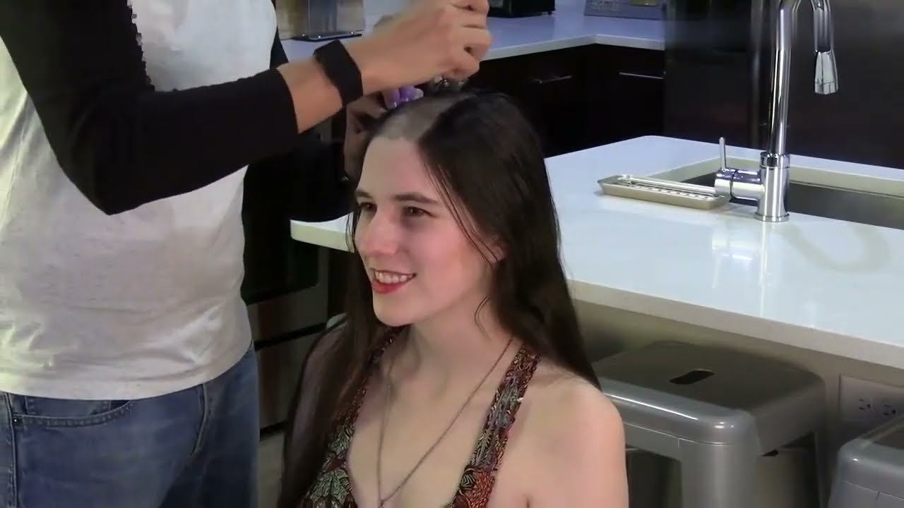 Headshave in Kitchen