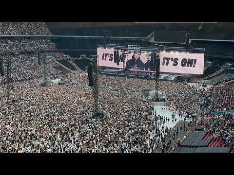 Oasis - Intro & Hello - Wembley Stadium London 02.08.25